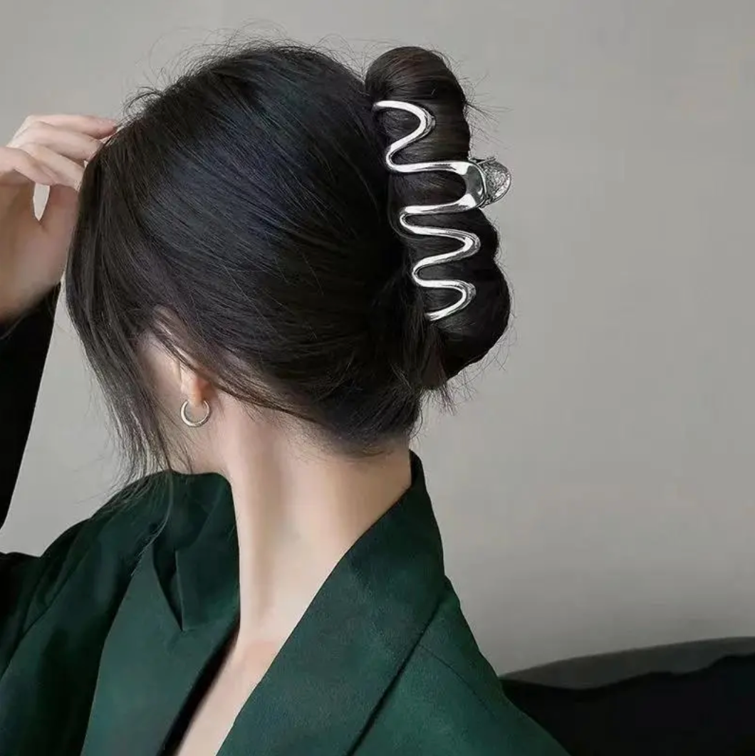 Wavy Hair Claw - Silver