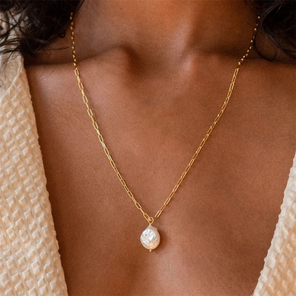 Virana Necklace